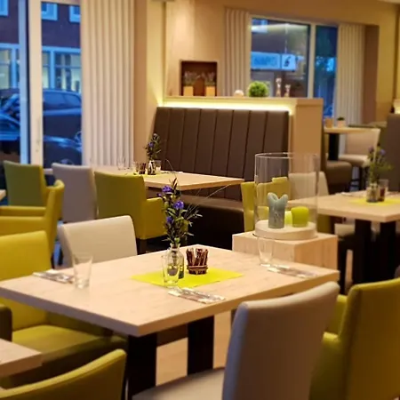 Hotel Clemenswerther Hof 3*